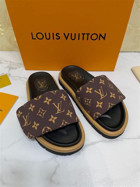 louis vuitton teen slippers|louis vuitton slippers 2020.